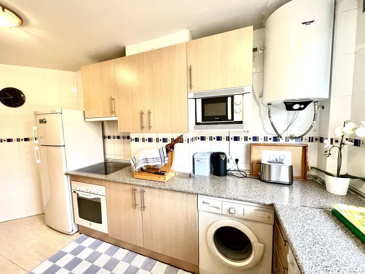 934f3bc4-a4f5-4705-a5f8-0eb4f6ea0831