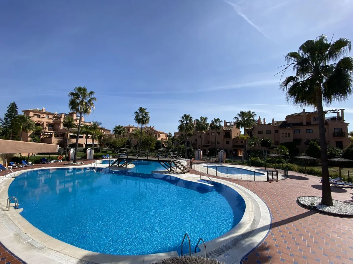 e5757509-5461-4e7f-bb84-50128fa012b2