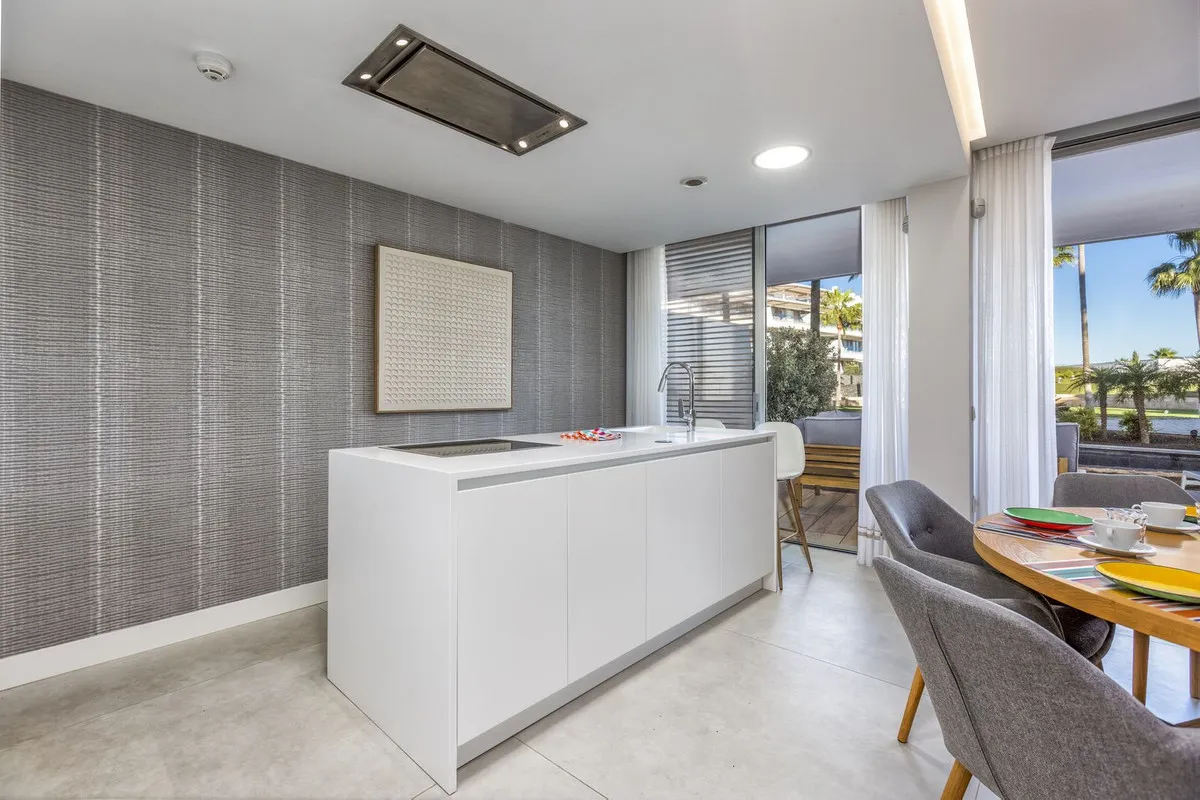 a5685351-ae67-4548-ba1c-0cbba3b2bb73