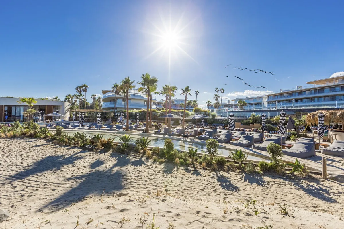 c410d8a9-c996-445d-94a7-c375a2513296