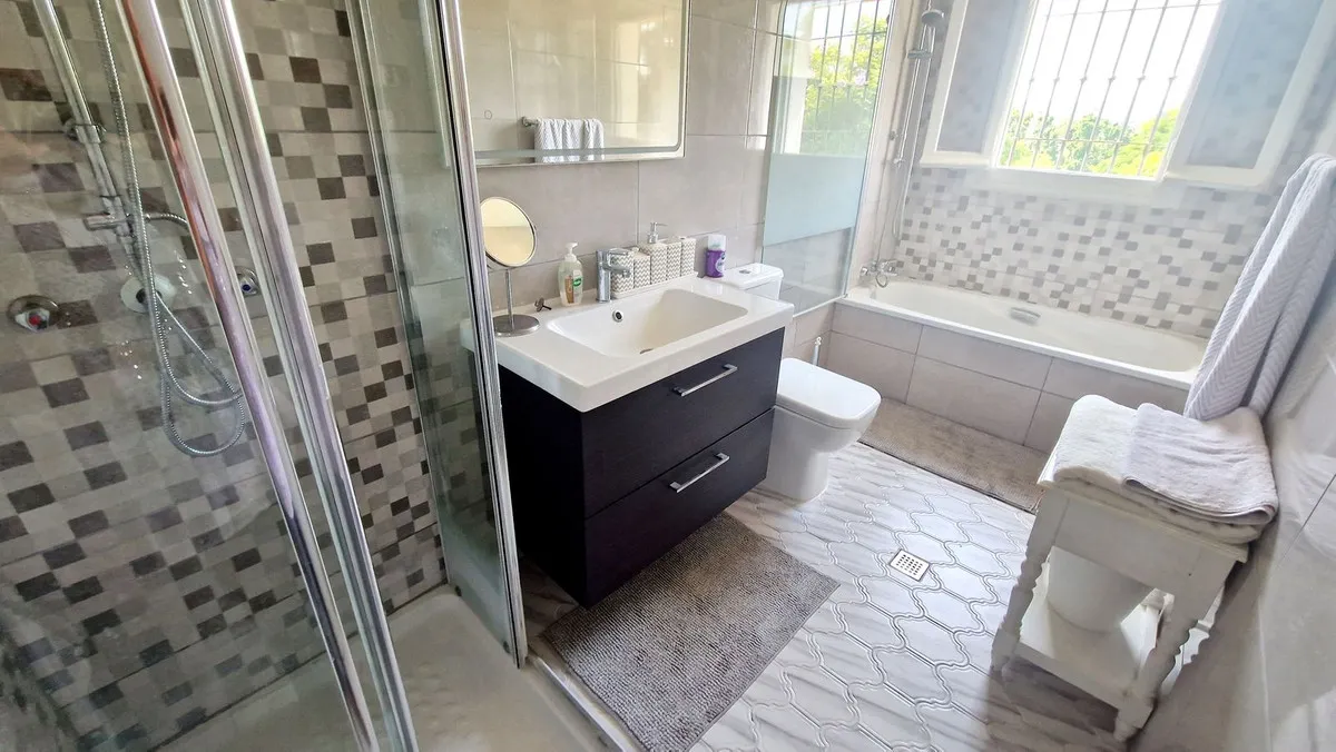 1a26009c-af5c-430c-a796-592b3c851ccf