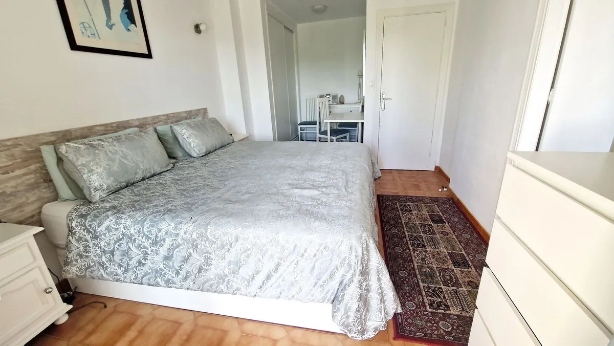 c68d54a4-da82-440b-a974-1277b4832c9b