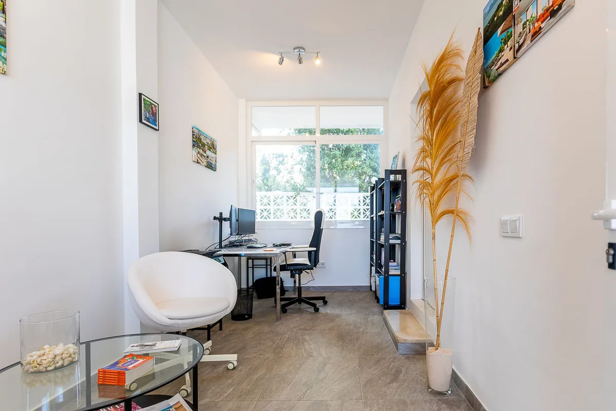 54e17d4d-9806-4b7c-9a8b-a7d3c29a650e