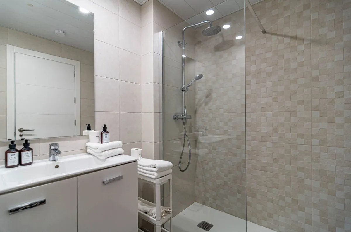 05f6d5ad-fe01-4505-827d-28f457a8b640