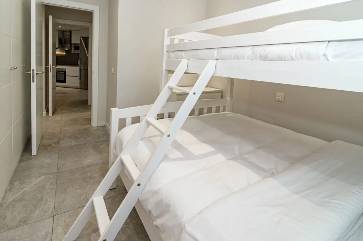 20250b7e-9b86-4fc0-acf6-7d35d2406a32