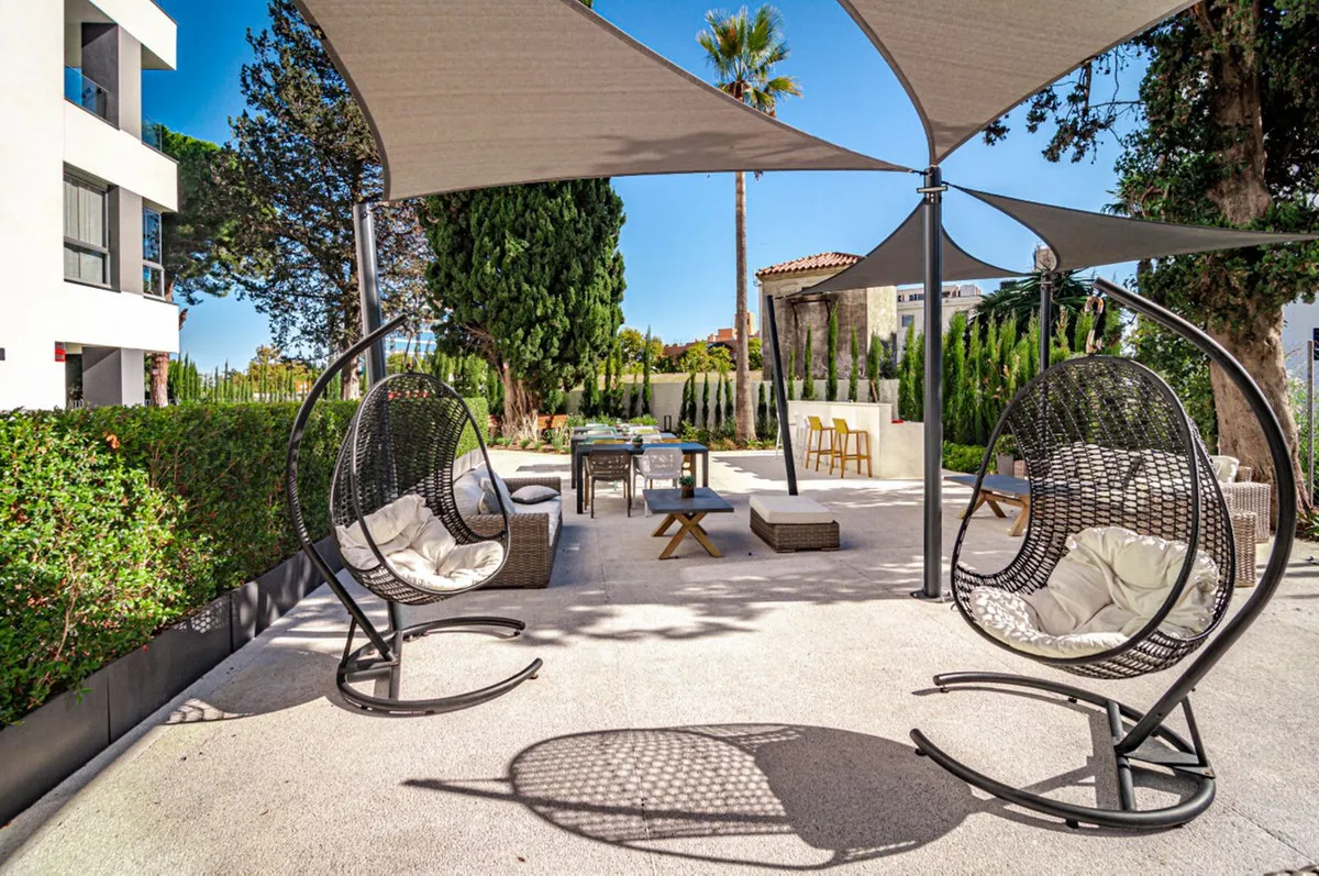 4f0ab4f2-7114-48fb-b953-fe0cce3f4057