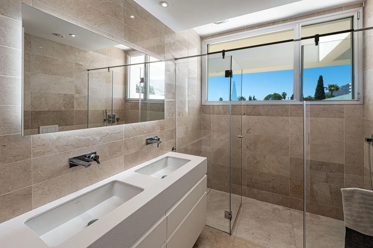 1ae82438-e72b-44db-af4e-f2c91389dadc