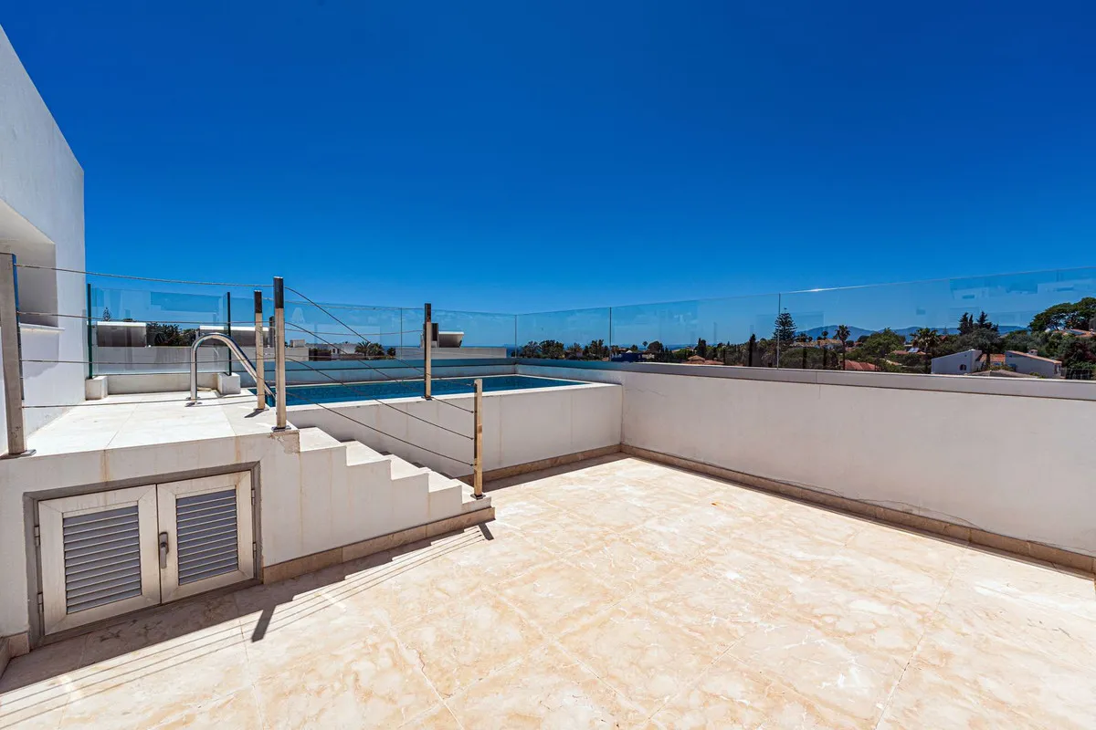 99dec547-1745-4811-b2e3-ac92295fa583