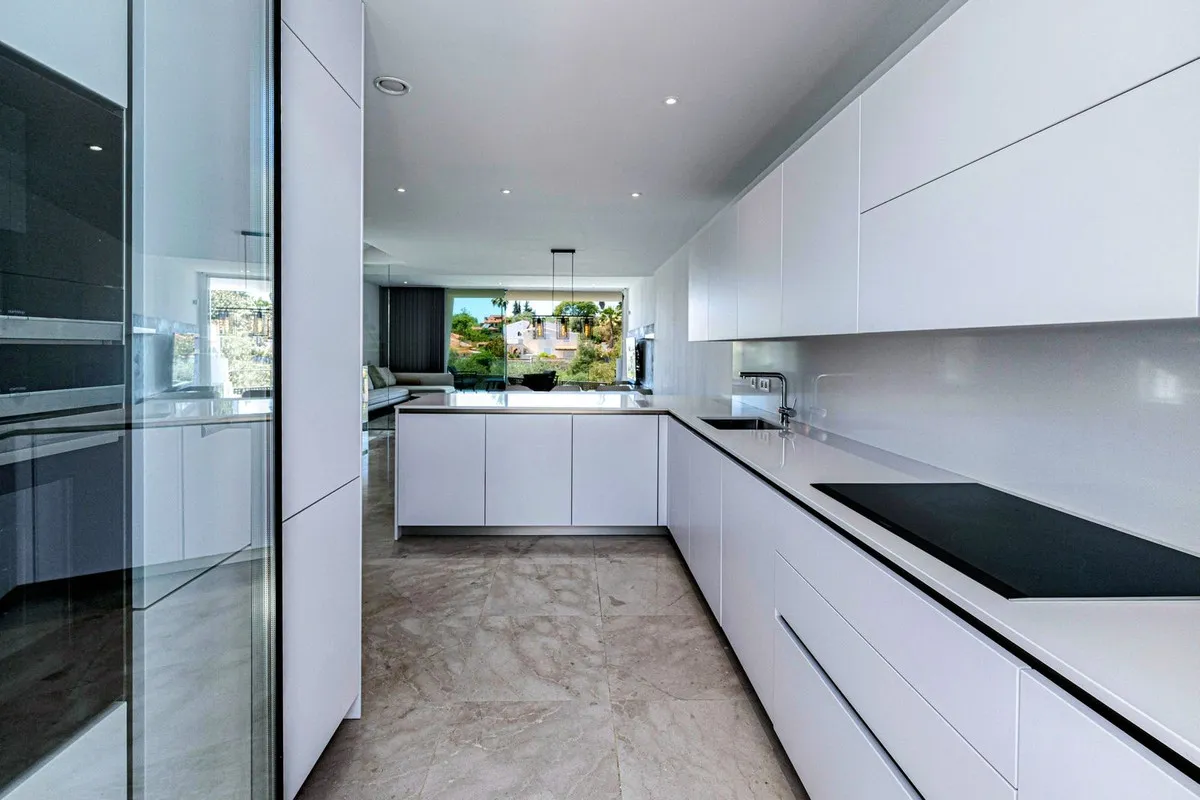 a705b1ab-bf5a-4528-b962-14579cd8e46a