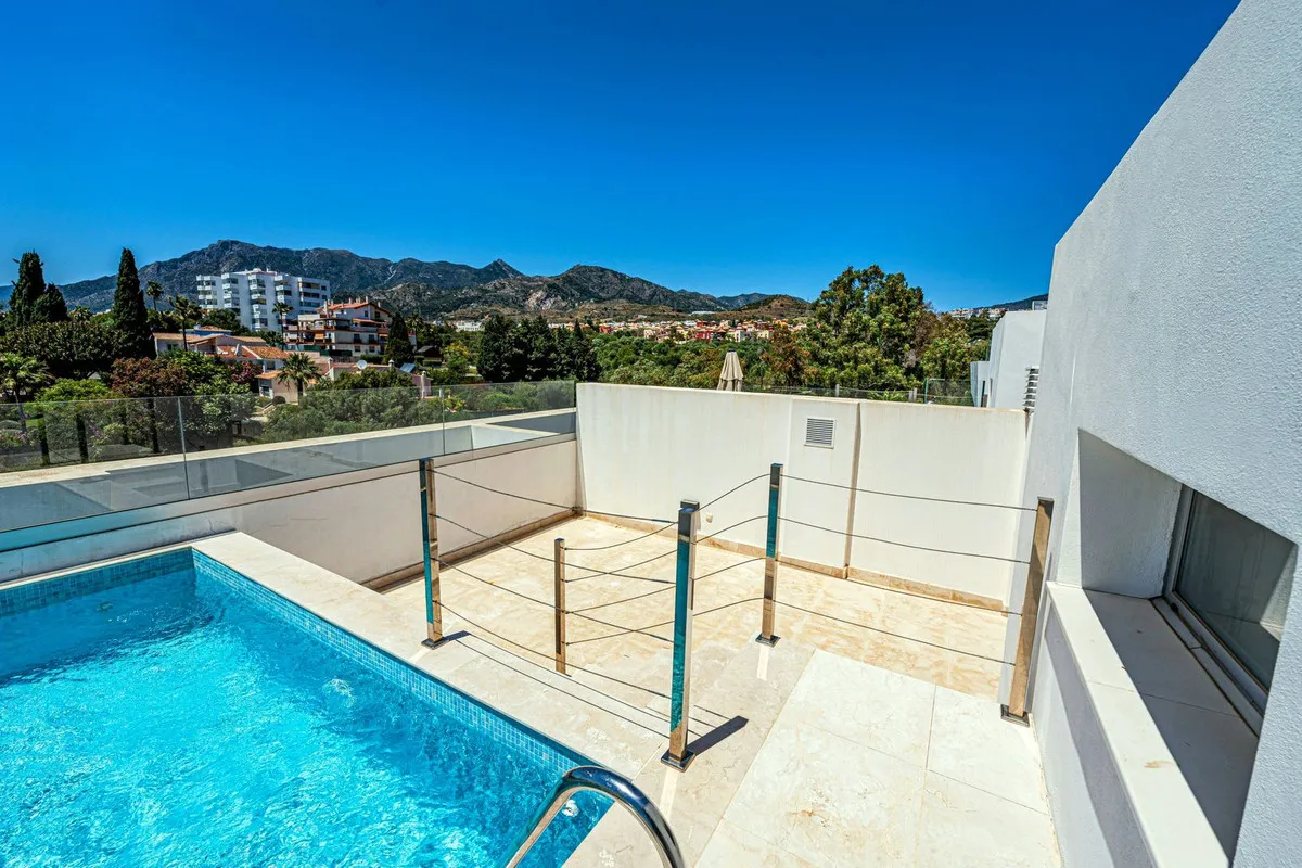 b934660f-c074-4683-a5f2-4fae2d230809