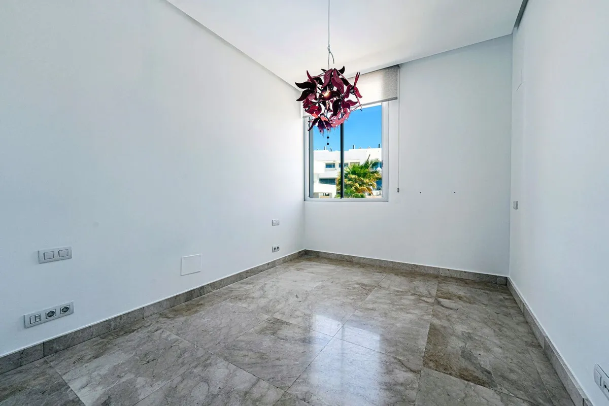 c6249432-b4d6-4d0e-8884-8bc7225b55cf