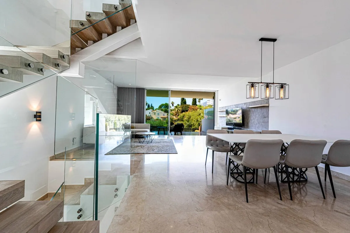 ca51cc68-6041-4dbe-acdb-d91b498c0134