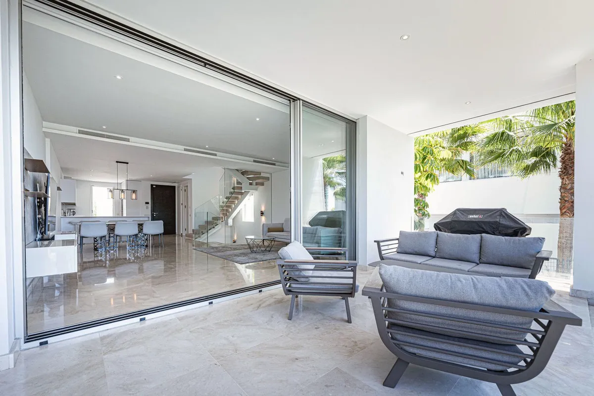 f716a964-400b-4101-b009-bbfea0966559