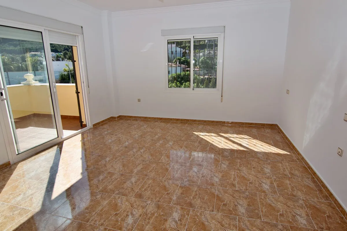 035a81da-c3ed-426e-89f7-0079098a4bcf