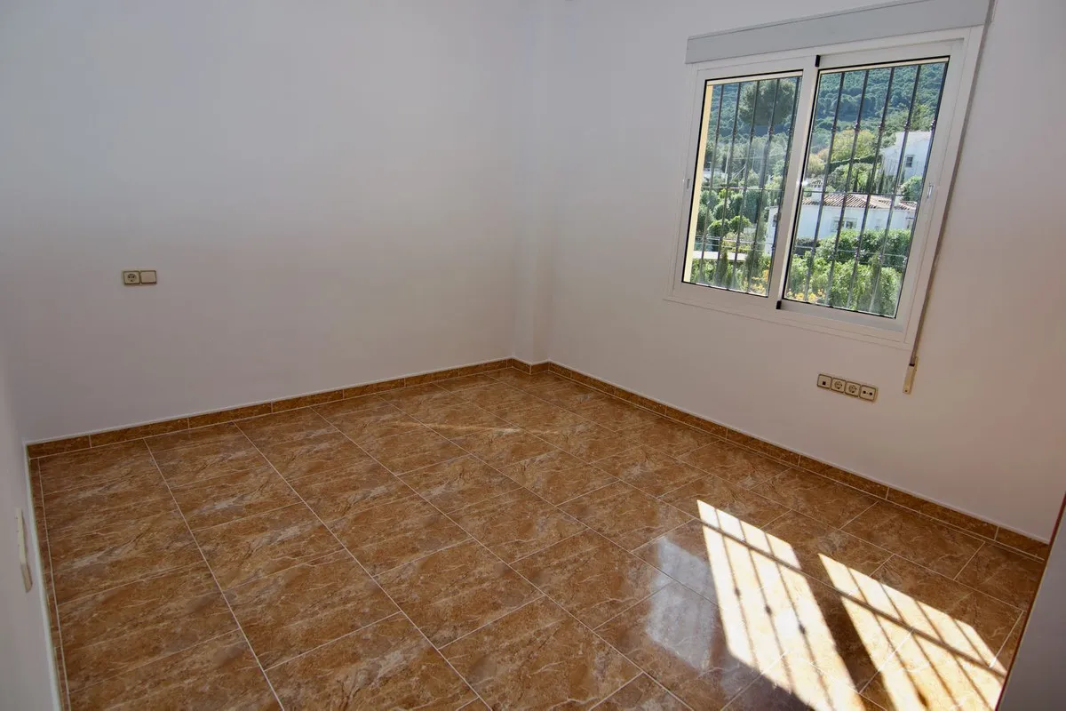 0bd3932b-577f-401d-8894-645d8af305ae