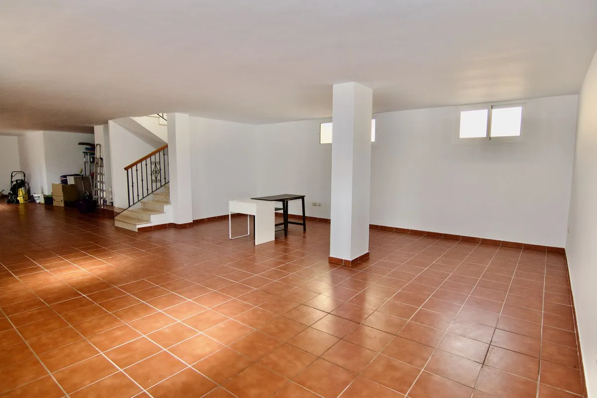 f40dabb3-e498-4407-9a33-6a964bc1c0ff