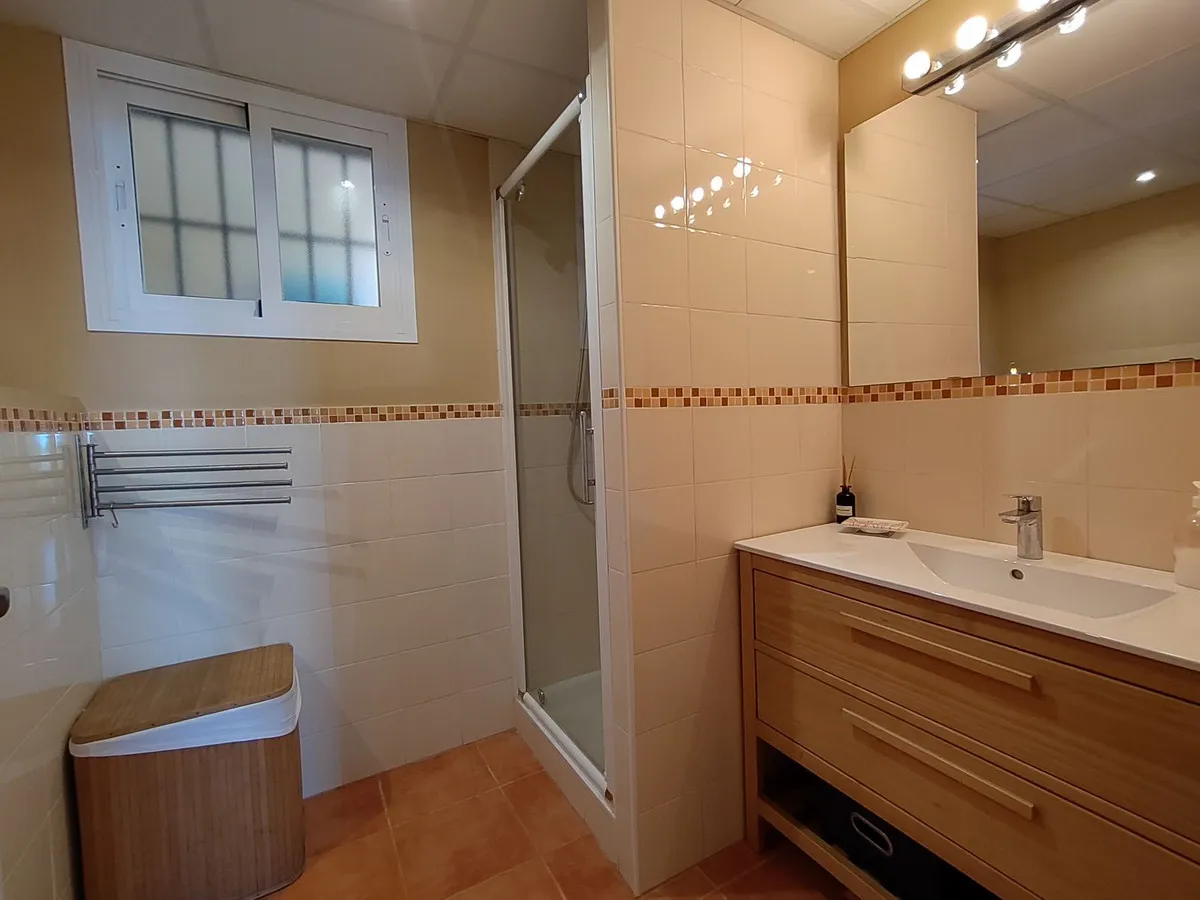 124d85cb-b1cc-4056-9d6d-3872a3c63a57