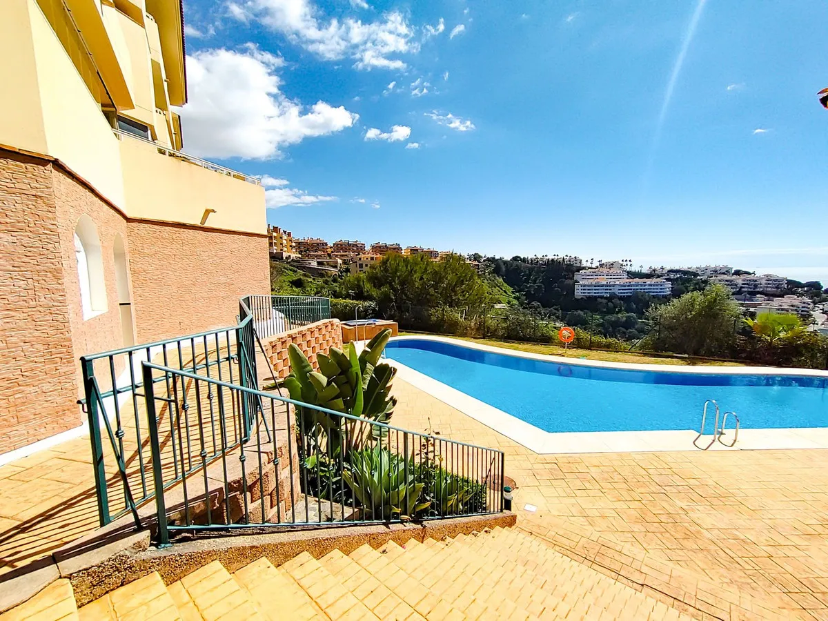 1693de70-69d2-460a-b4e2-f35c22c99879