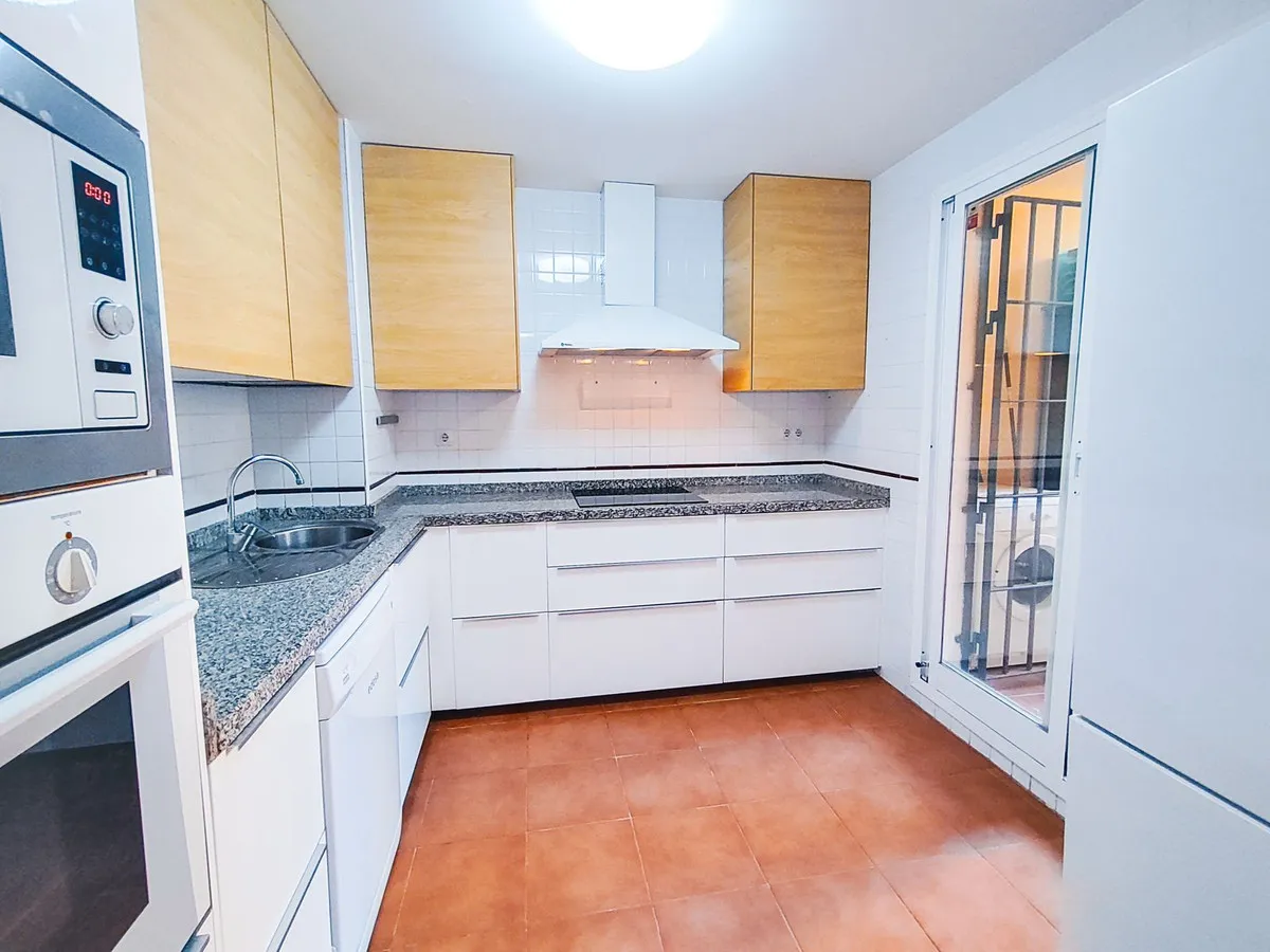 1e299de0-e492-4333-88b9-d1bff3cba963