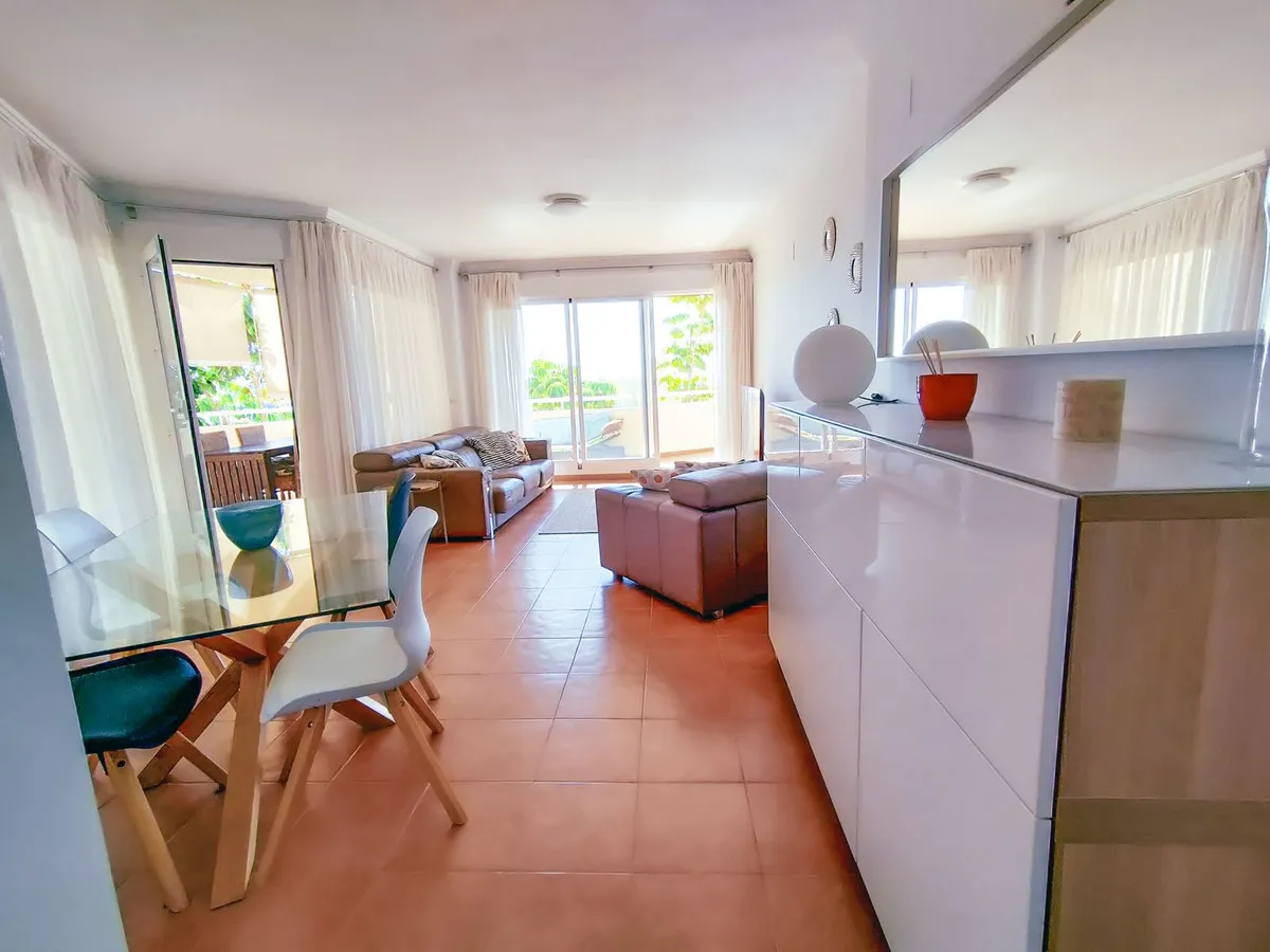 7f003dcc-b07f-4bf8-92ef-ae65312ab7e2