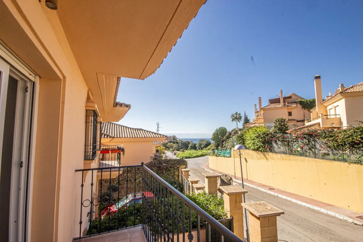 750aabb9-a8c6-4d91-959a-dcc653a08284