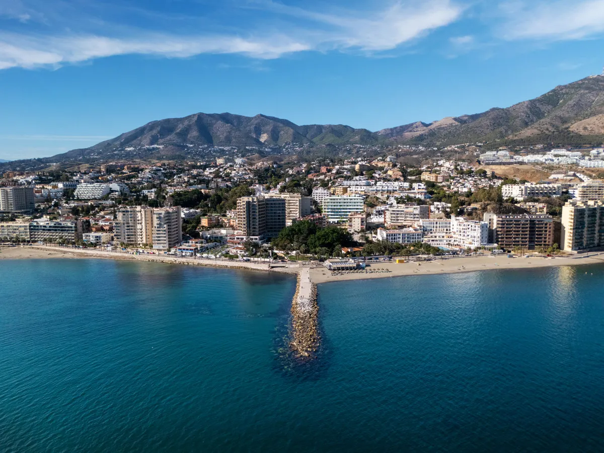 21a055c1-8127-47f7-8aa2-fbf8252e96aa