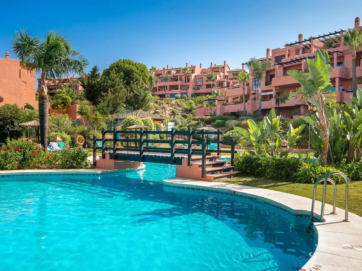 1f06c1b1-9c75-410e-b52b-a8bc34c47da9