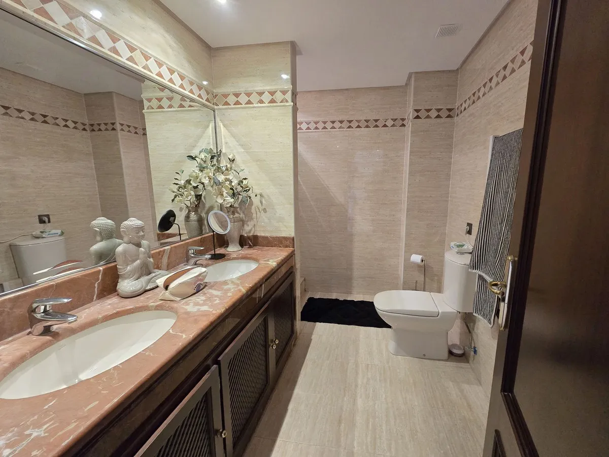 a1b15845-1d51-4df7-8cbe-056e419ce4e3