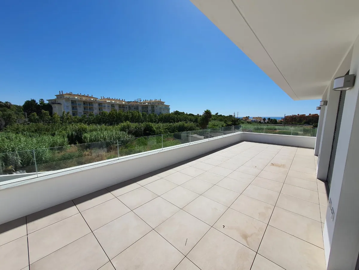 21147d03-ebea-4c90-ad76-ddb5fb9a6860