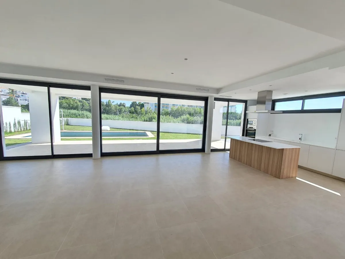 c9cd4d6f-9171-4a45-ac41-16323d412fbd