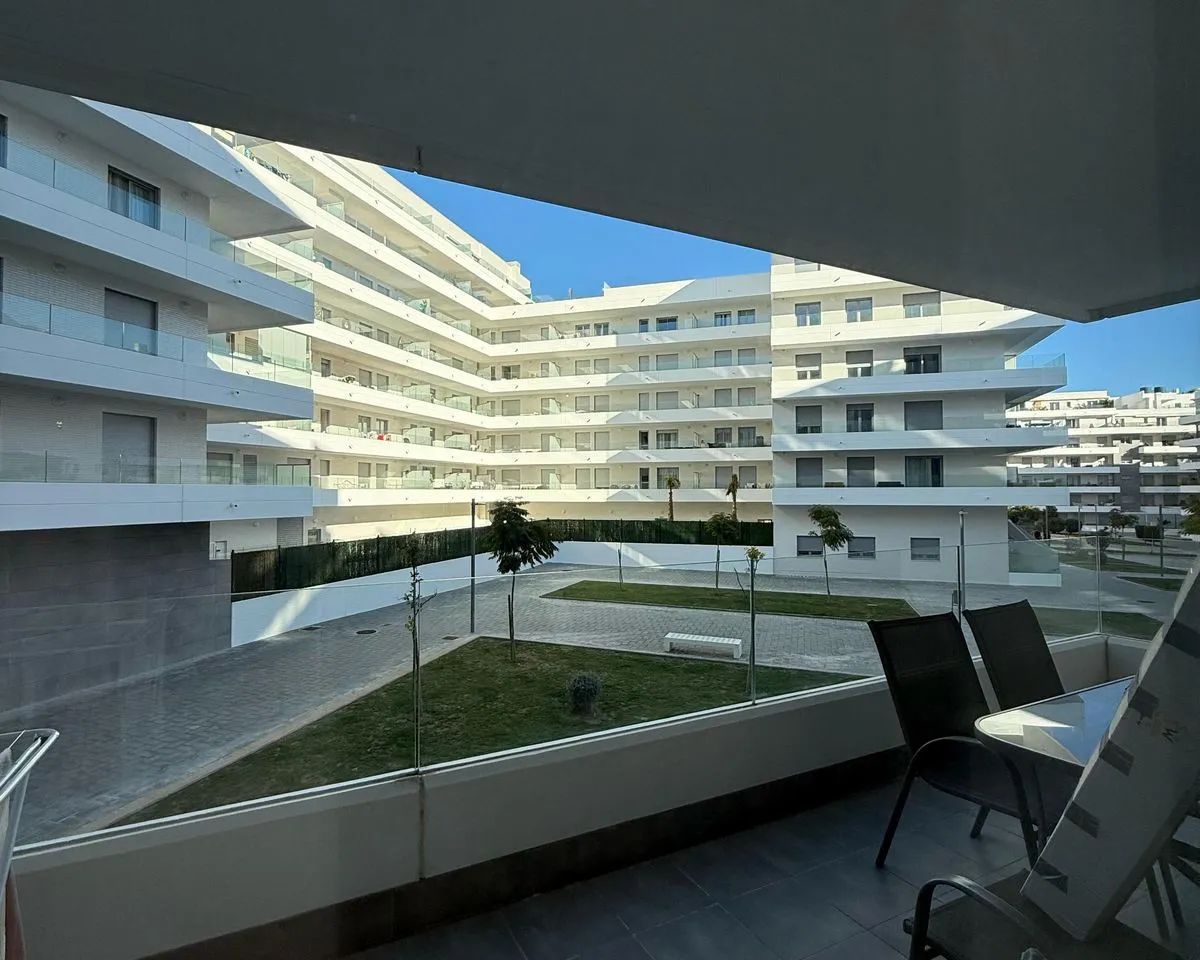 8f97d69b-84f1-444e-955b-9fa76b040e2c