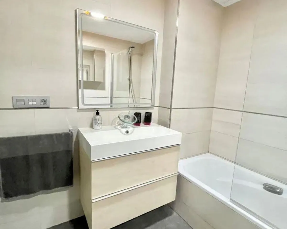 7059f415-99e7-494c-998f-4677d6670b3e