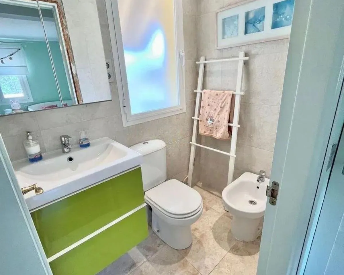 ba033fee-2cc9-4b45-ad74-db1c08f528a5