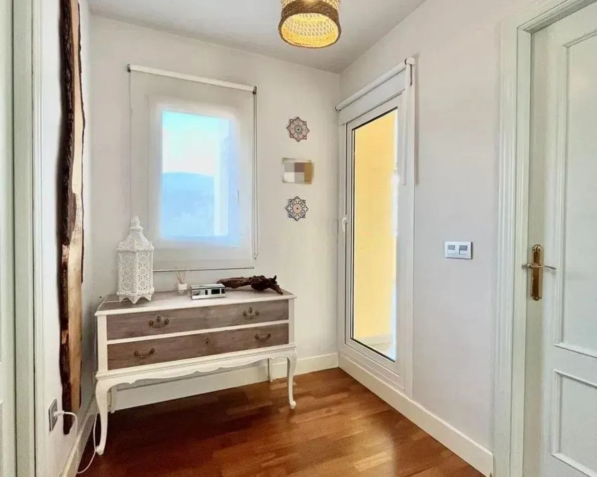 f9ecf2c1-3194-4415-bcfe-3211b583f786