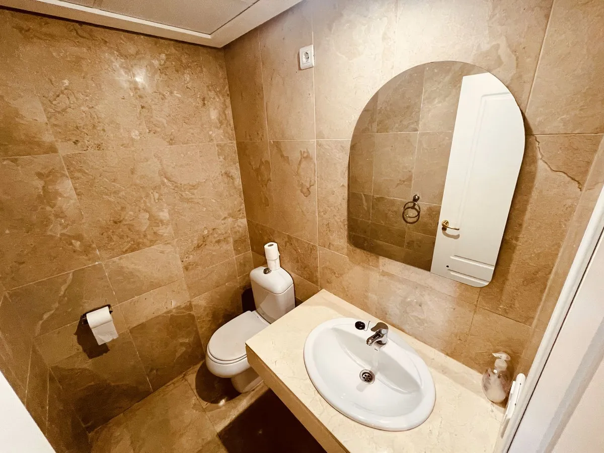 e72060e5-78db-41b6-9da2-8bed94ff309f