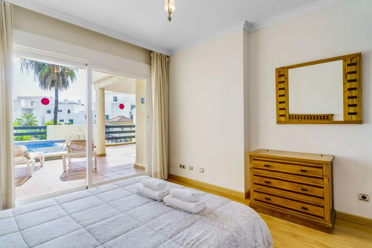 08d79400-b5e1-40ed-836d-c651cc784d49