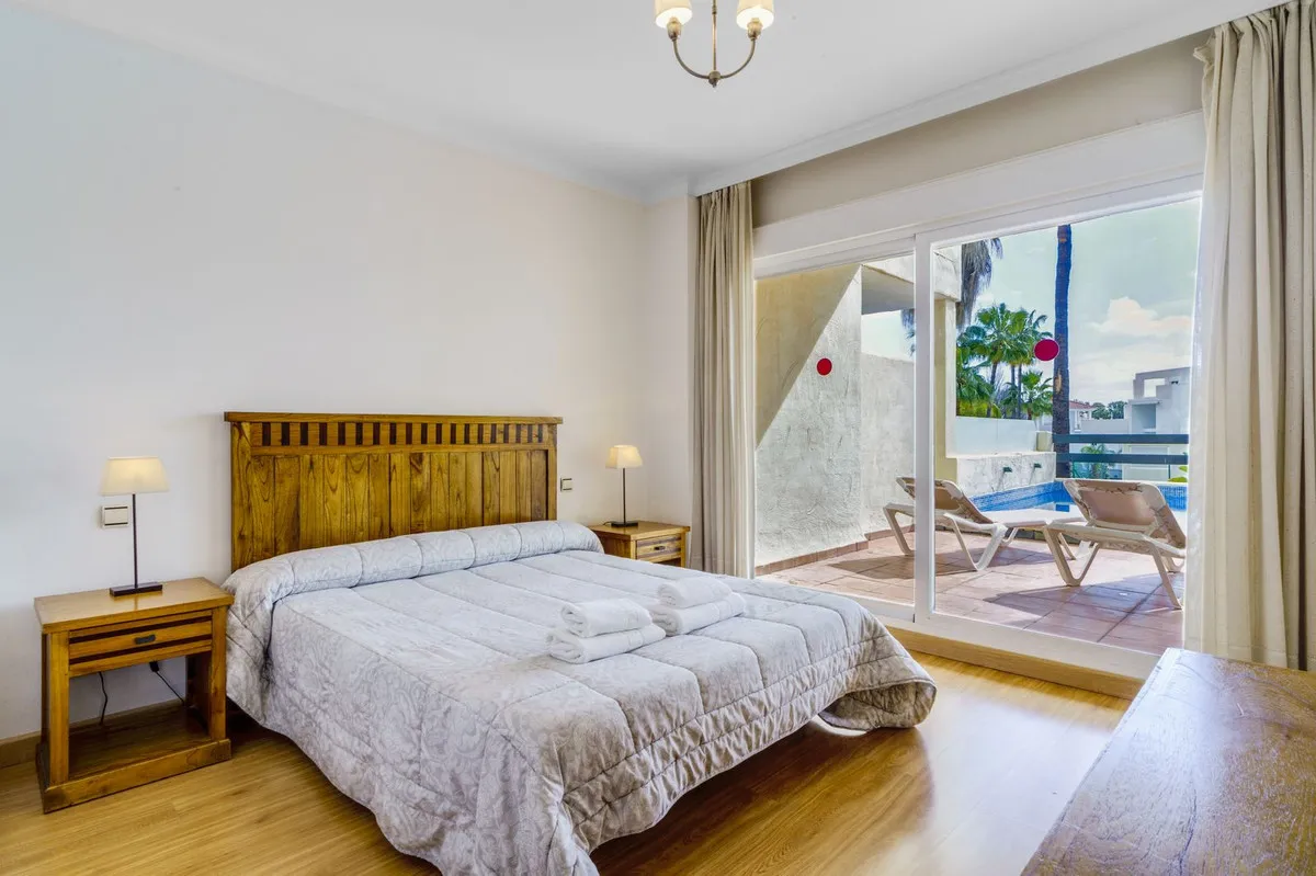 a6593647-0b47-4077-a5f4-570f92a73c5c