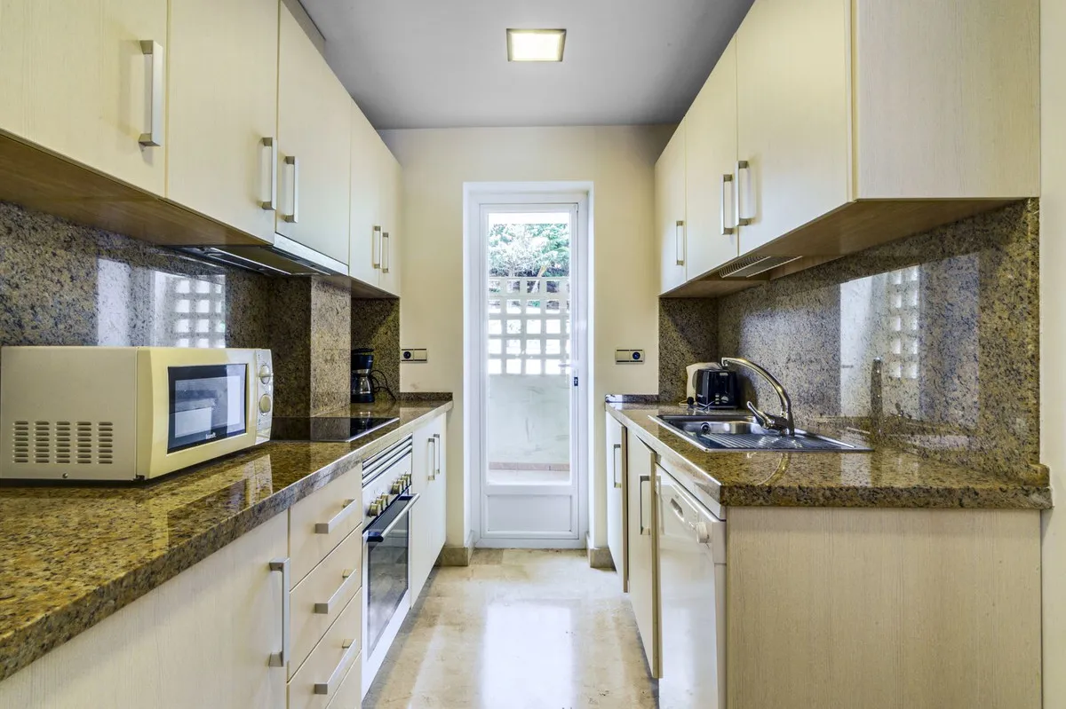 cc1c9c29-26c1-49bf-a013-ebfa0ccb0309