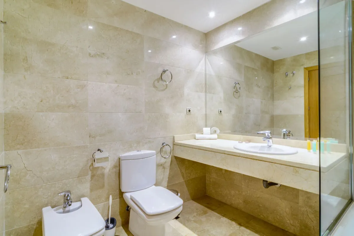 e84c0356-5297-405b-bfda-0473bebb5a95