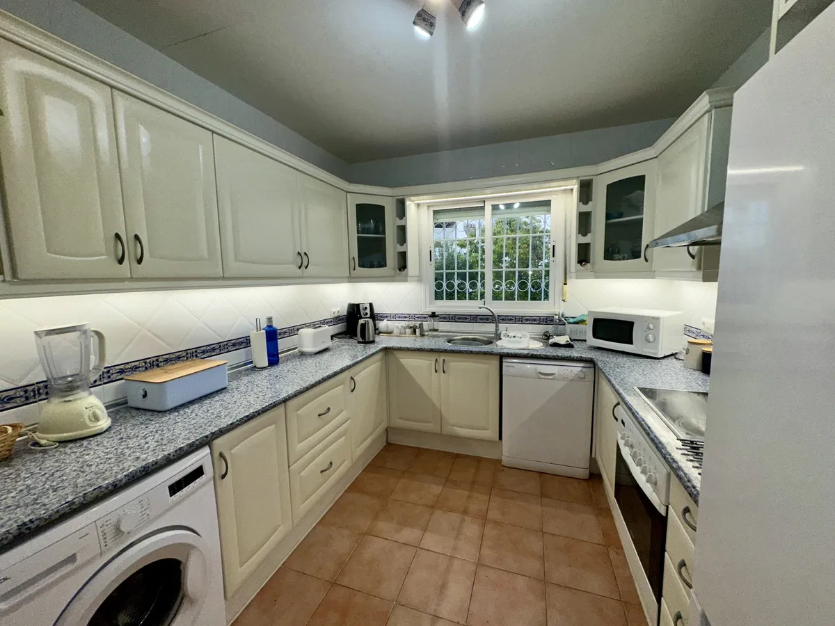 9a879abd-fd21-4c1e-a06e-7100a3a14121