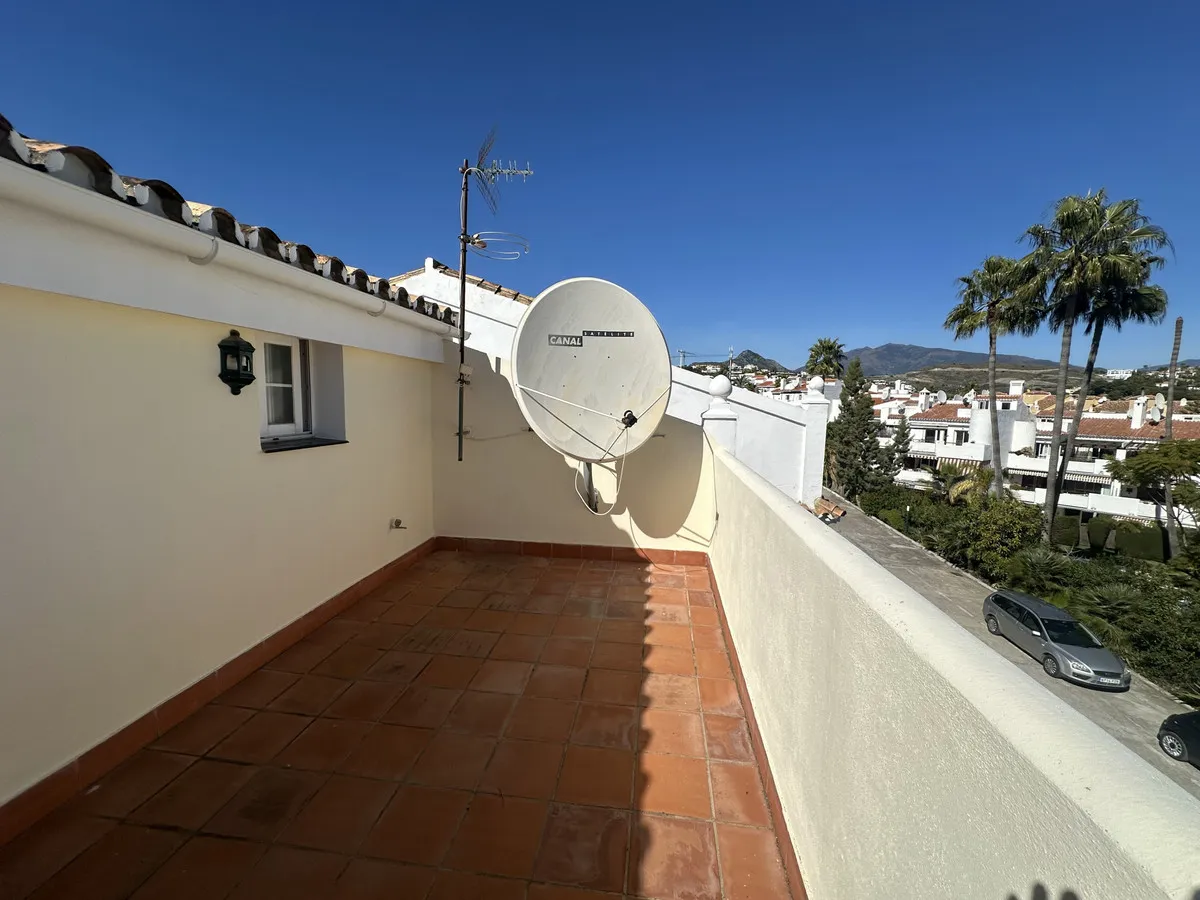 e0607e1e-00ea-4e65-987f-9b39e2034b81