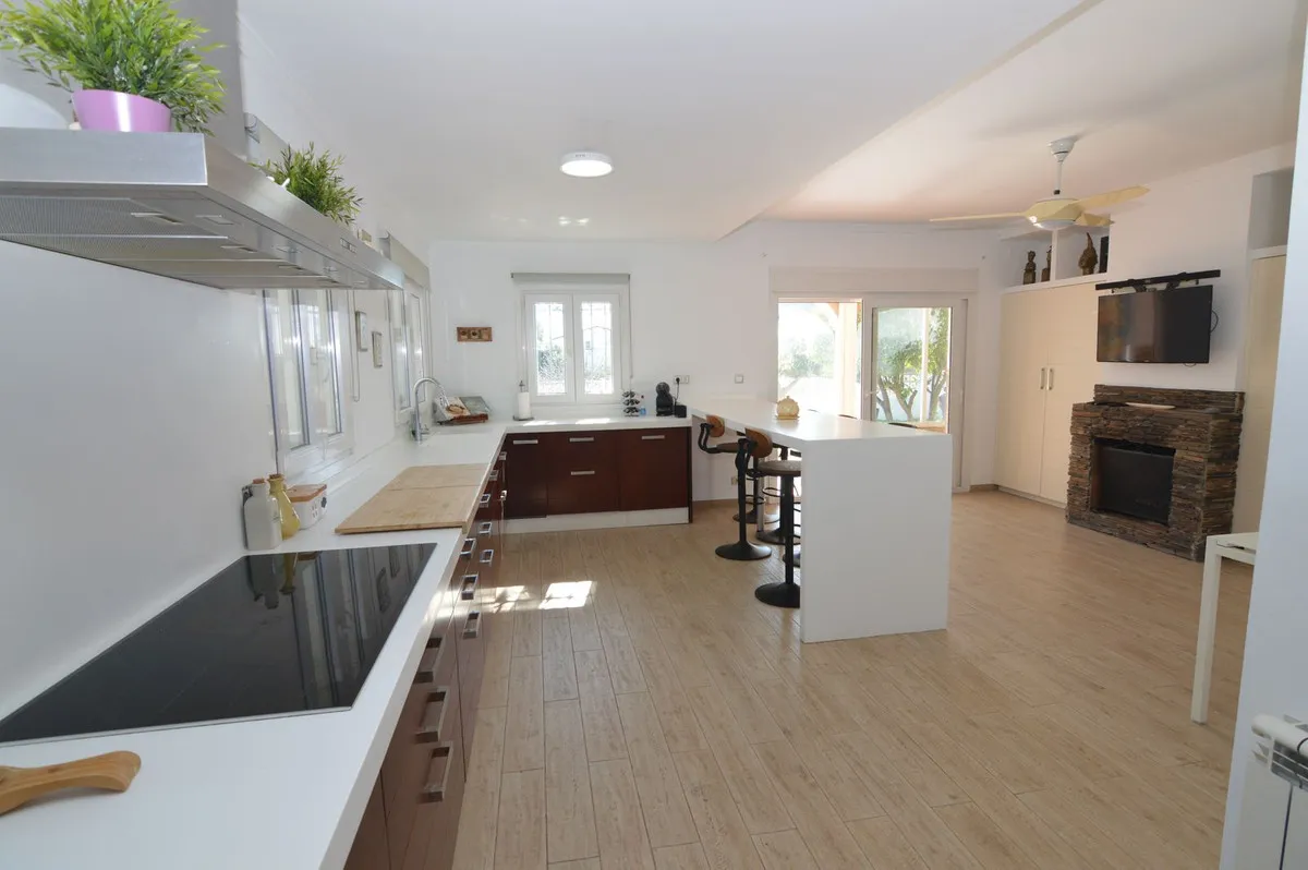 02025208-7d4c-4dbc-8e08-2a87e46e0102