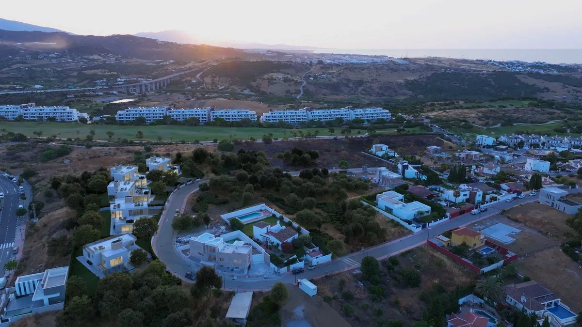 fdb8039e-81de-4467-a94c-5139ce563ced