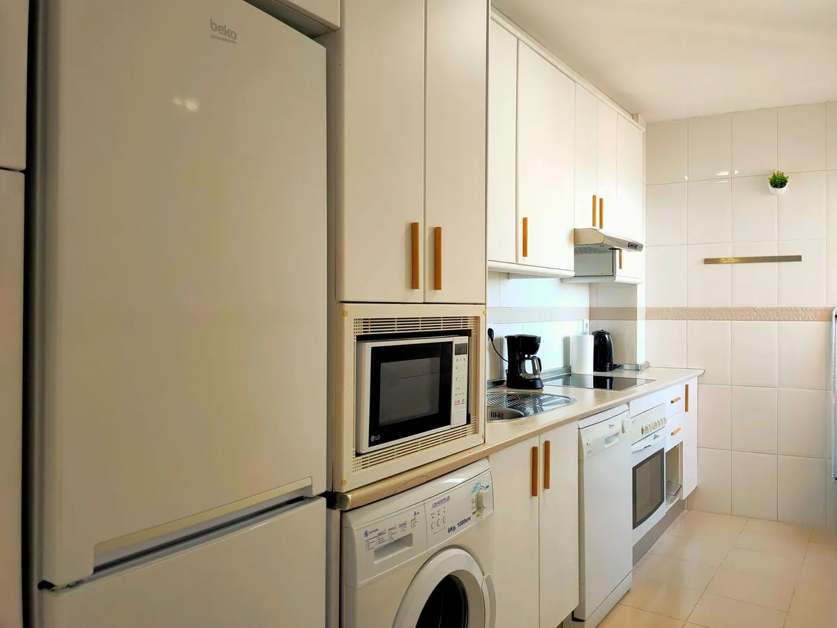 e6c647cf-069e-4e98-8e0a-7b71ac4f535c