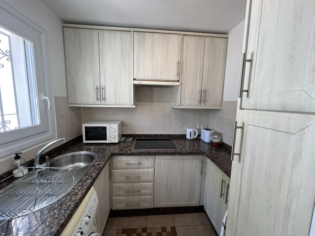 43b6e21f-3f3d-45e6-96e1-2532662bb22d