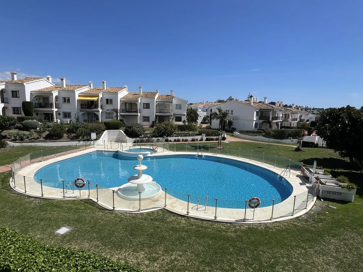 7559d805-b13d-4e10-b3fe-bcfd9a325c3b