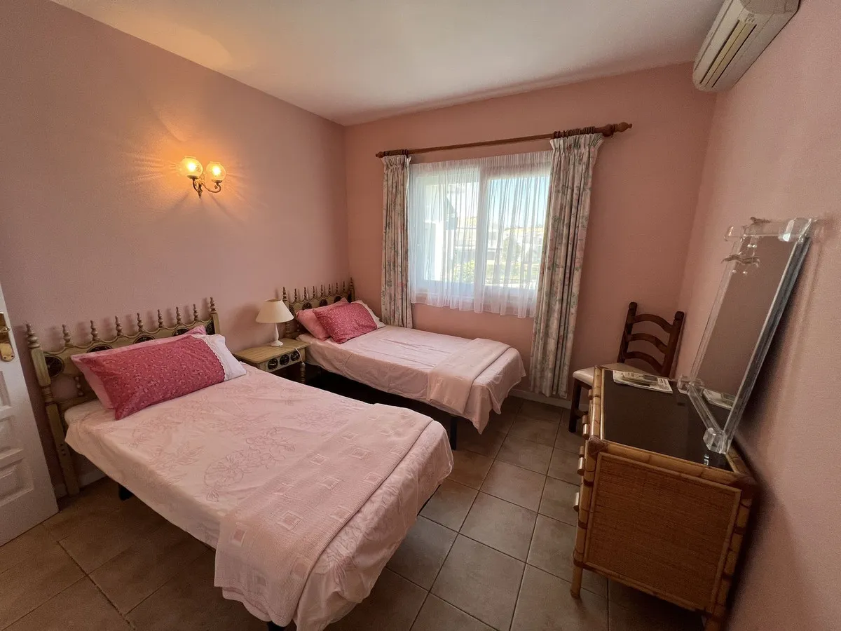 d8929456-b2bf-43ed-a104-fb7f9a515764