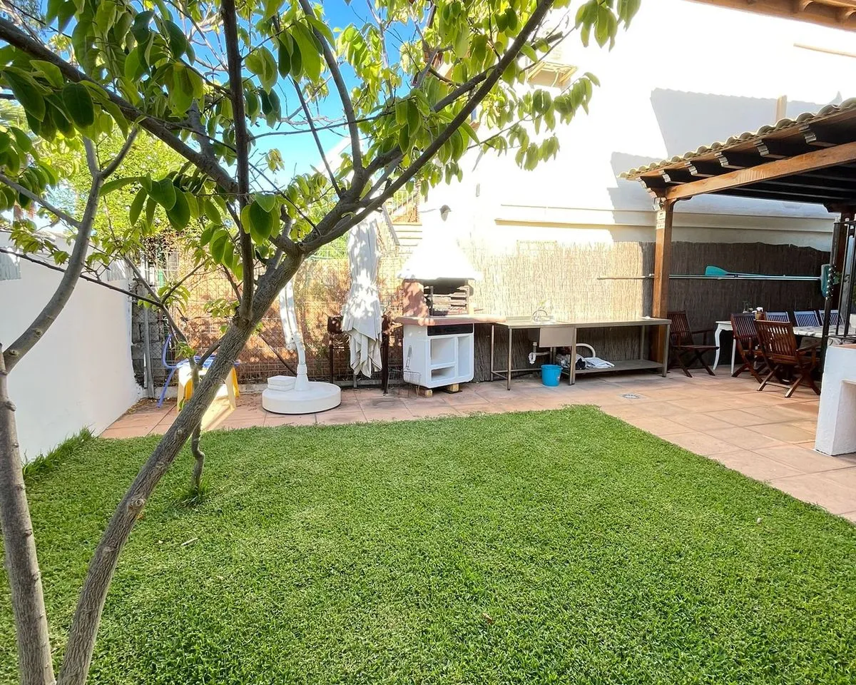 82b0f399-6ebf-410e-af08-17a8d72d5f0b