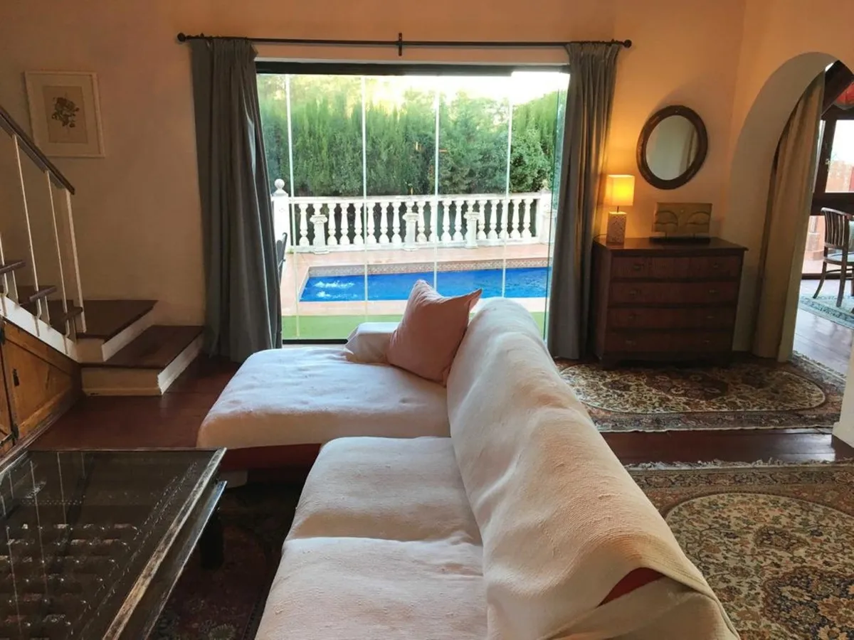 12179ad6-46a3-433a-86a3-70a92496f383