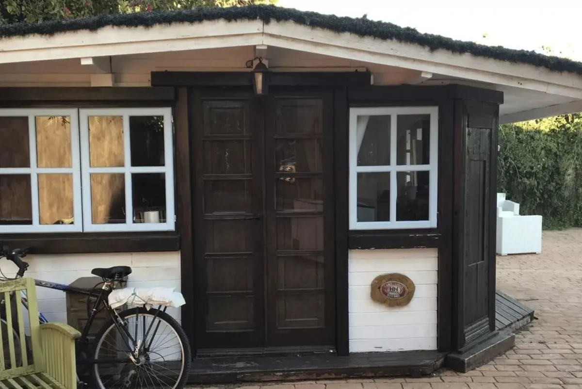 4f66f5bc-6b5e-4cd3-8fe3-a7e496e62176